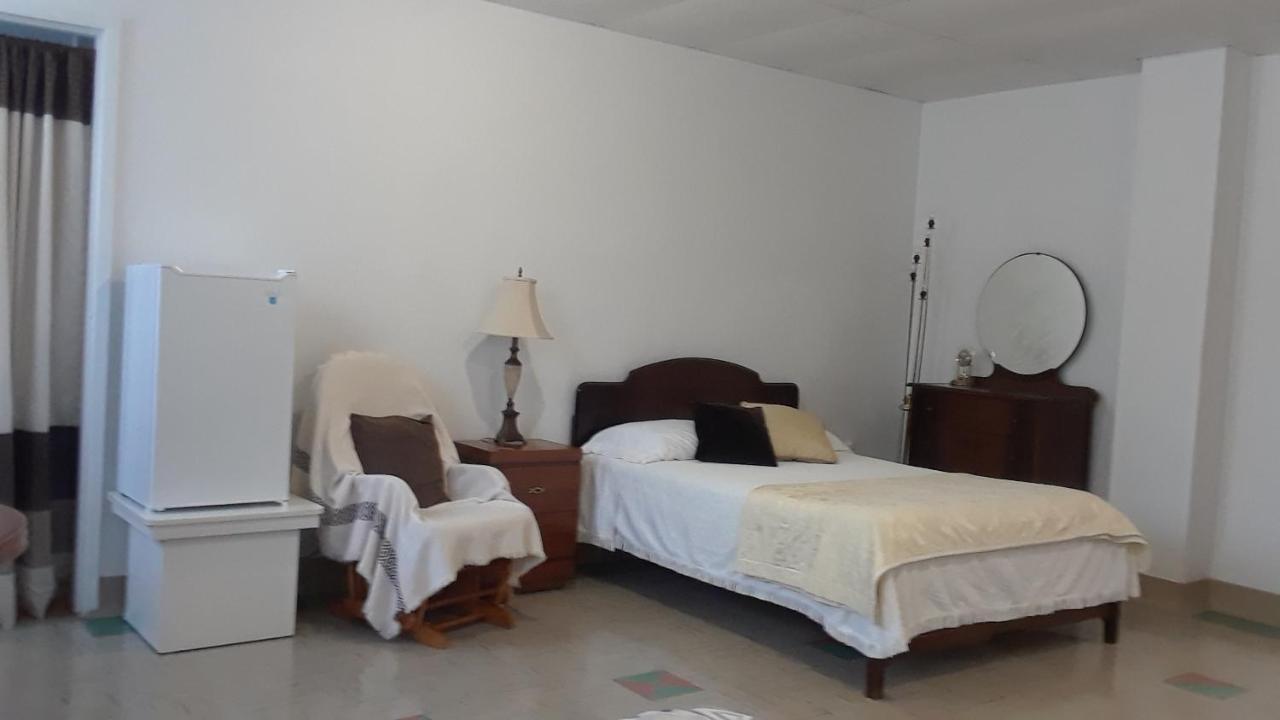 Mhotel Domaine L'Envolee- Maison Fleurie วิคตอเรียวิลล์ ภายนอก รูปภาพ