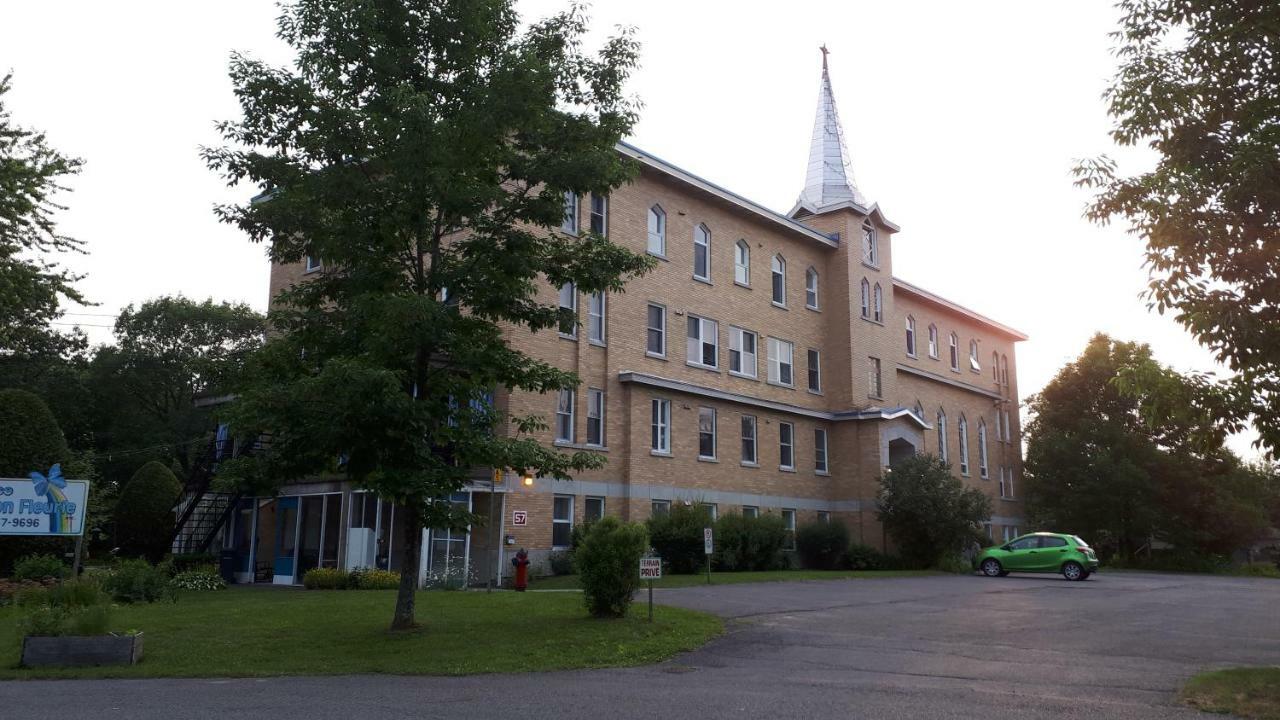 Mhotel Domaine L'Envolee- Maison Fleurie วิคตอเรียวิลล์ ภายนอก รูปภาพ